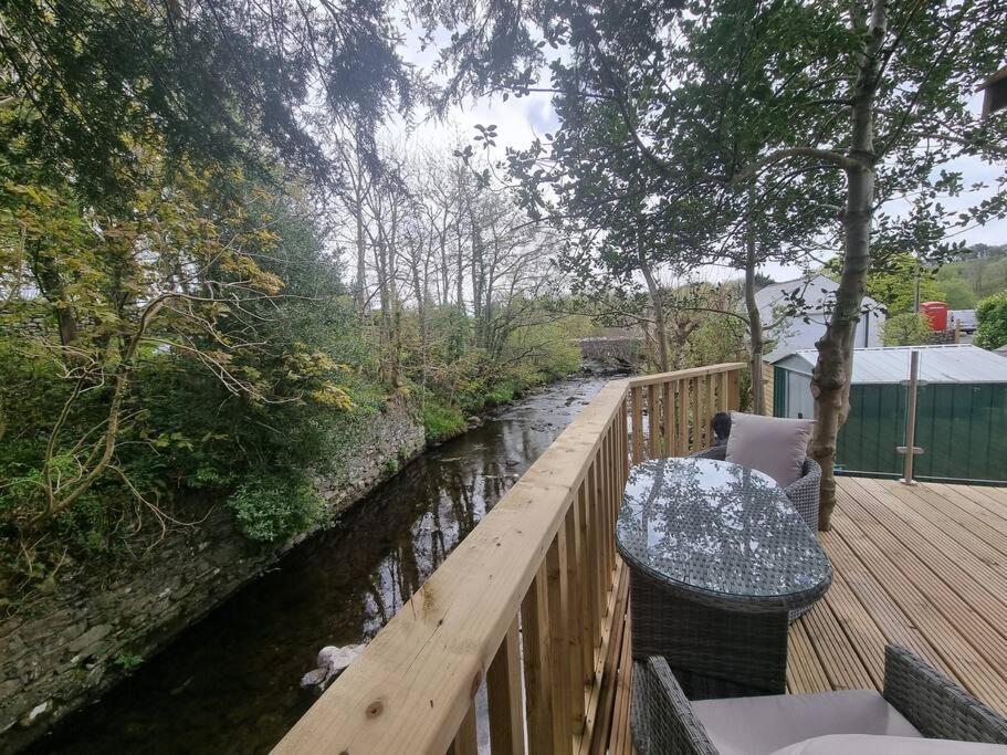 Luxurious With Hot Tub, District *
