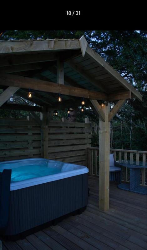 Luxurious With Hot Tub, District Holiday home Duddon