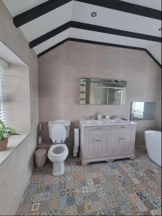 Luxurious With Hot Tub, District * Duddon